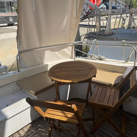Botel Barco El Marques Sant Adria de Besos