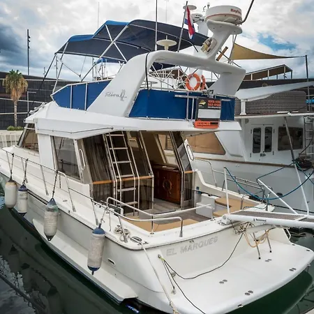Barco El Marques Bateau-hôtel