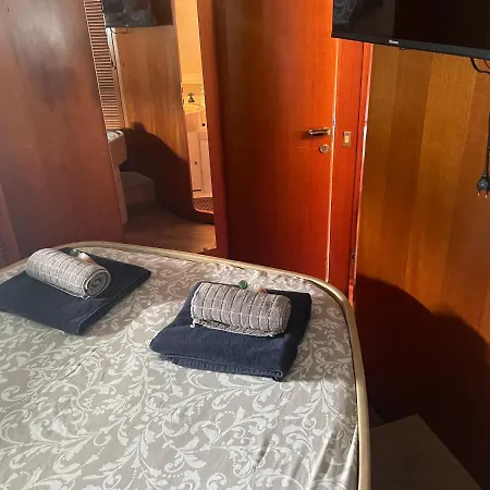 Barco El Marques Bateau-hôtel Sant Adrià de Besòs