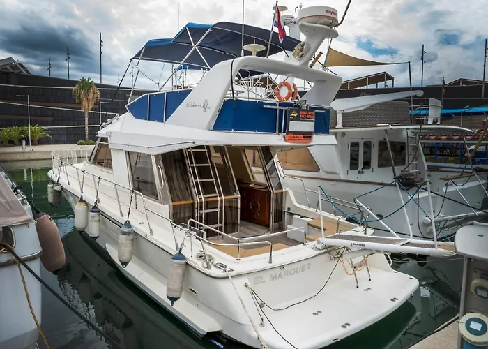 Barco El Marques 船上ホテル